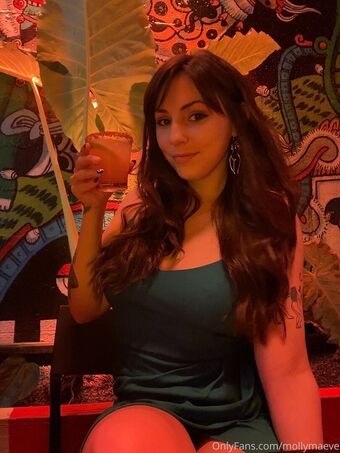 mollymaeve