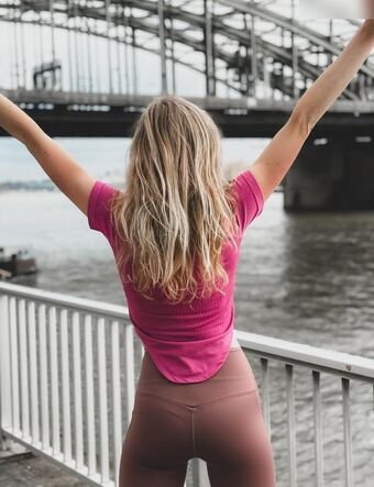 Monique van de Velde