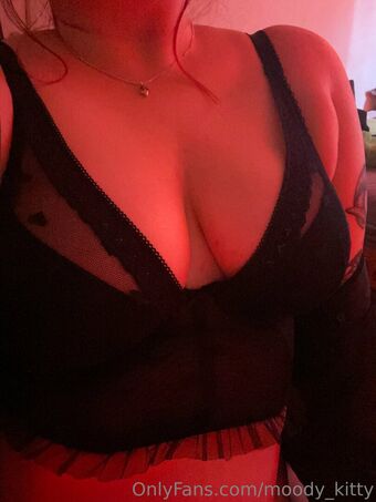 moody_kitty