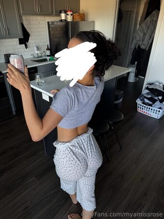 myamissrose Foto Desnuda Filtrada OnlyFans 1