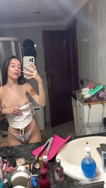 nayimtnez Foto Desnuda Filtrada OnlyFans 24