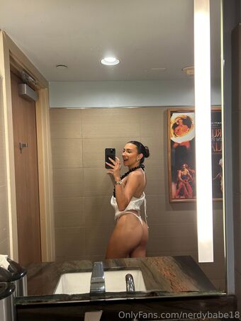 nerdybabe18 Foto Desnuda Filtrada OnlyFans 3