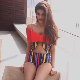 Nidhhi Agerwal