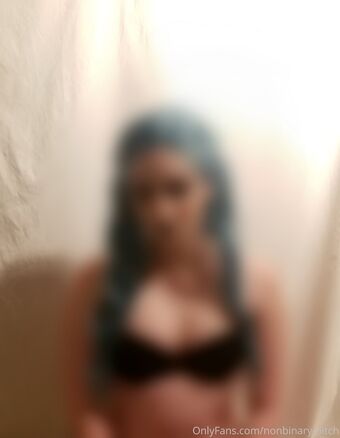 nonbinary-bitch Foto Desnuda Filtrada OnlyFans 8