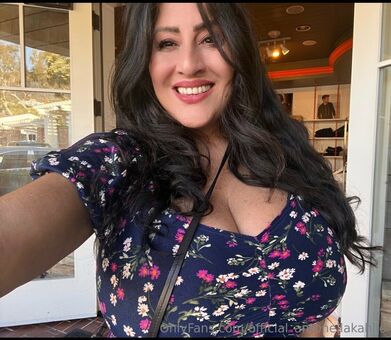 official_antonellakahllo