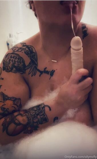 ollymcfly Foto Desnuda Filtrada OnlyFans 28