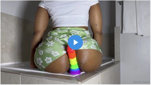 Petite Tumi