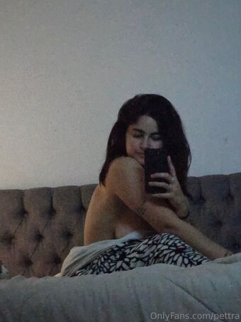 pettra Foto Desnuda Filtrada OnlyFans 14