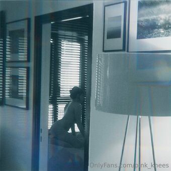 pink_knees