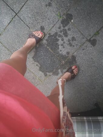 Polyamorefeet