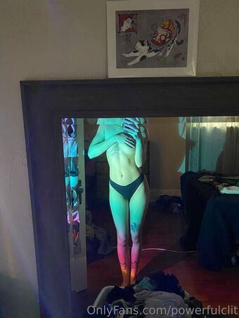 powerfulclit Foto Desnuda Filtrada OnlyFans 12
