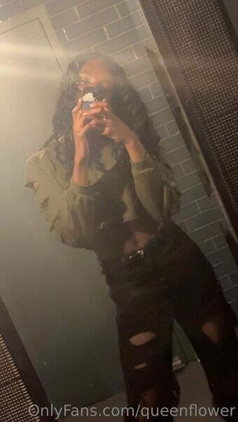 queenflower Foto Desnuda Filtrada OnlyFans 2