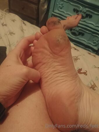 reds_feet