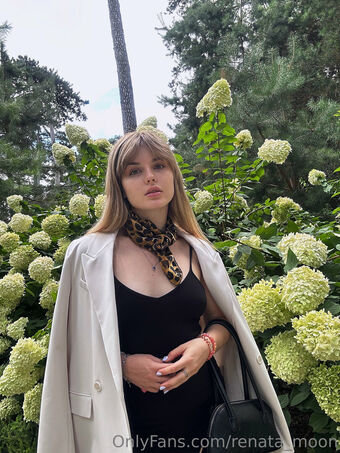 Renata_moon
