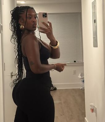 Renee Adjoa