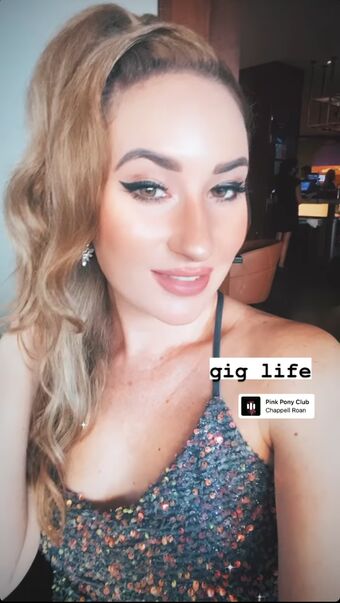 Robyn Adele Anderson