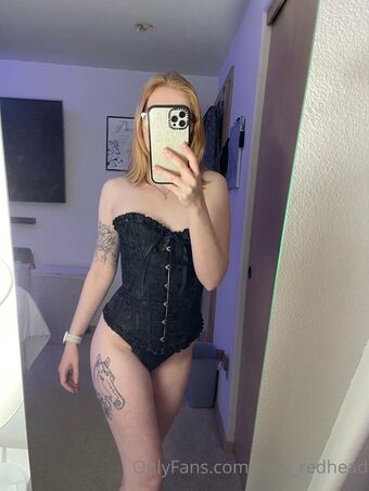 roxy_redhead