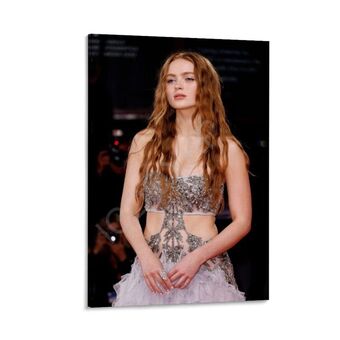 sadiesink Foto Desnuda Filtrada OnlyFans 5