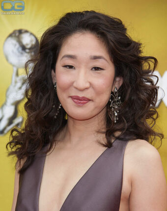 Sandra Oh Foto Desnuda Filtrada OnlyFans 13