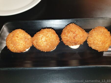 sensual_samantha_13_69