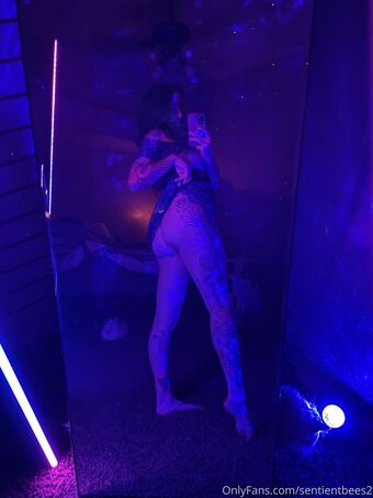 sentientbees2 Foto Desnuda Filtrada OnlyFans 7