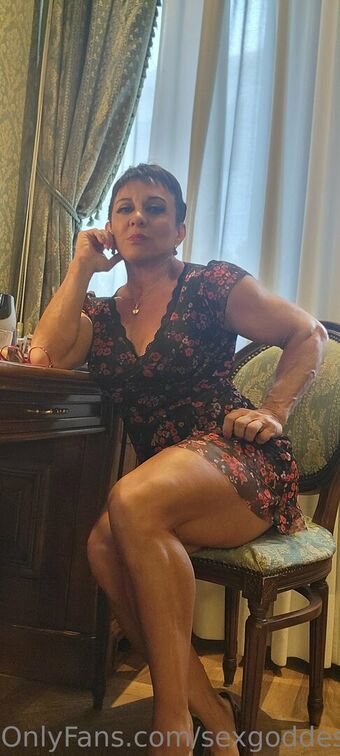 sexymusclegoddess