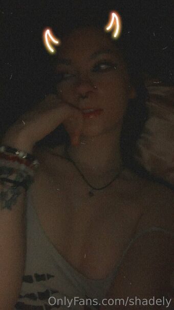 shadely Foto Desnuda Filtrada OnlyFans 13