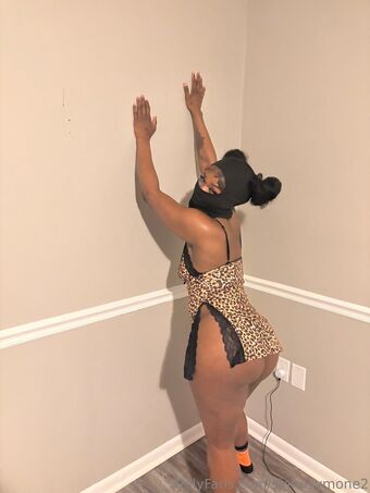 sinfulsymone2 Foto Desnuda Filtrada OnlyFans 13