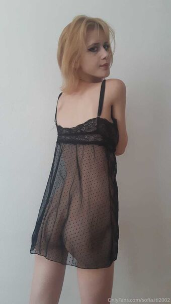 sofia.itl2002 Foto Desnuda Filtrada OnlyFans 2
