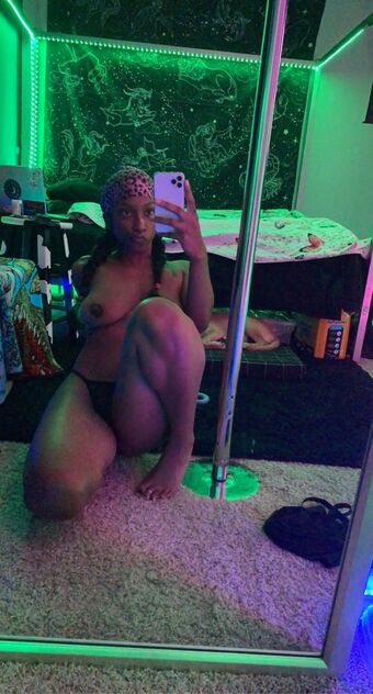 subdom Foto Desnuda Filtrada OnlyFans 18