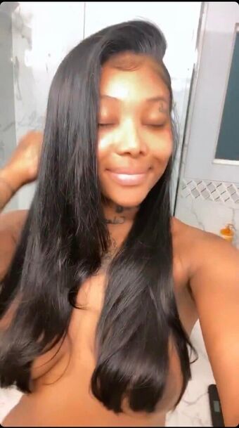 Summer Walker Foto Desnuda Filtrada OnlyFans 11