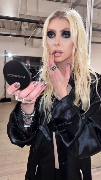 Taylor Momsen