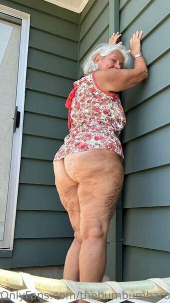 thebumbumbaroness Foto Desnuda Filtrada OnlyFans 29