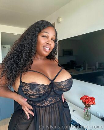 thereal_roxie Foto Desnuda Filtrada OnlyFans 42
