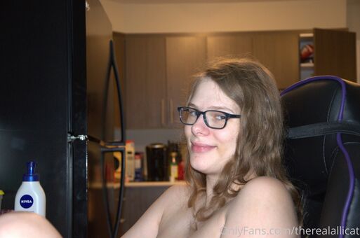 therealallicat Foto Desnuda Filtrada OnlyFans 14
