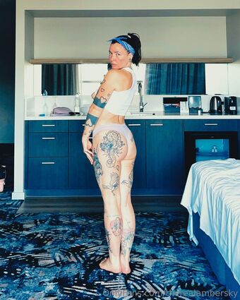 therealambersky Foto Desnuda Filtrada OnlyFans 8