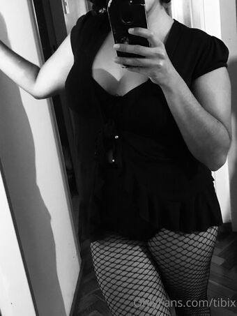 tibix Foto Desnuda Filtrada OnlyFans 3