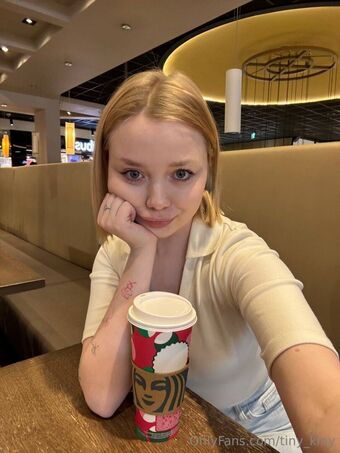 tiny_kinyy Foto Desnuda Filtrada OnlyFans 1