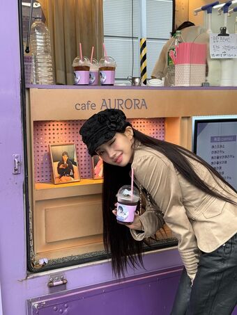 tiny.pretty.j