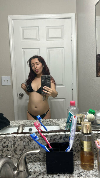 tinyrissy Foto Desnuda Filtrada OnlyFans 25