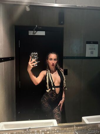 tinytinktv Foto Desnuda Filtrada OnlyFans 5