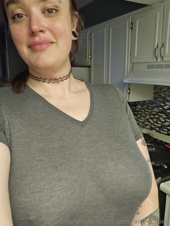 tits_tatts_and_tolkien