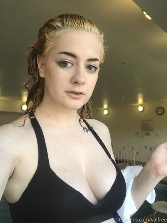 valfree Foto Desnuda Filtrada OnlyFans 10