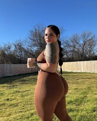 Vee.marieee 