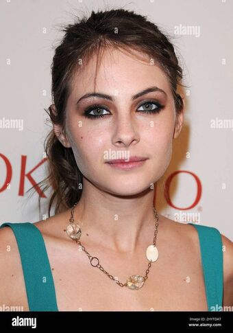 Willa Holland