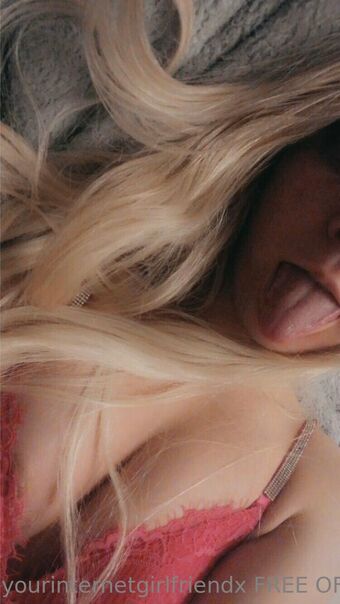 Yourinternetgirlfriendx