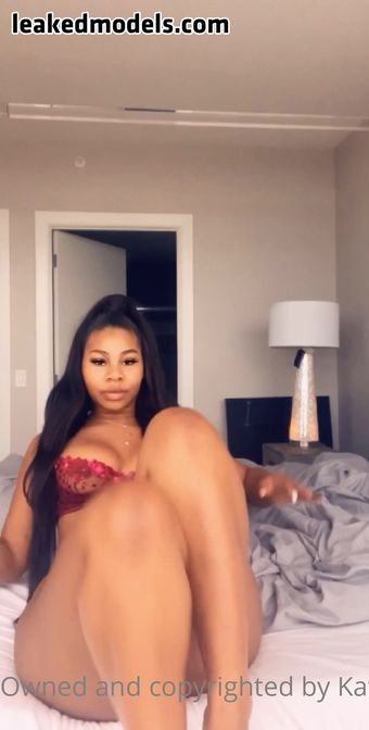 Katana Foto Desnuda Filtrada OnlyFans 18